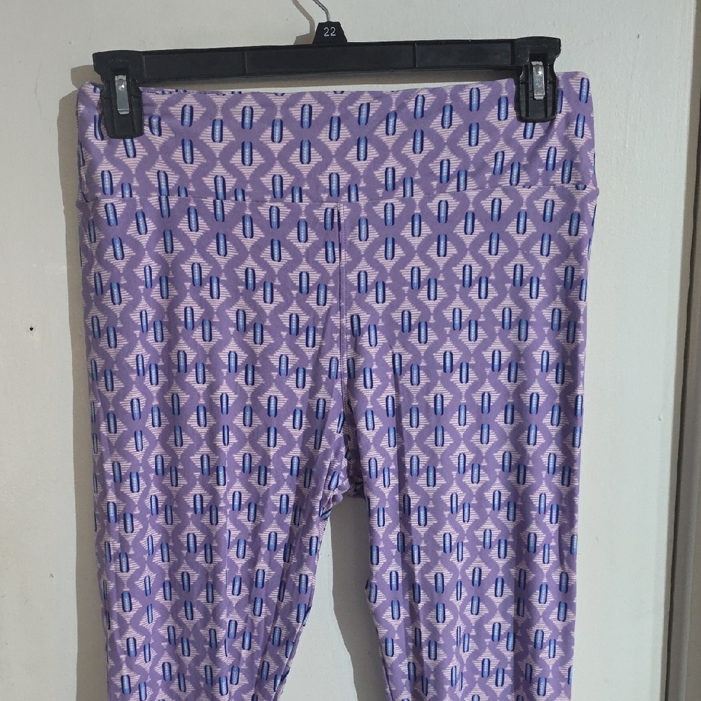 Curvy LuLaRoe Leggings